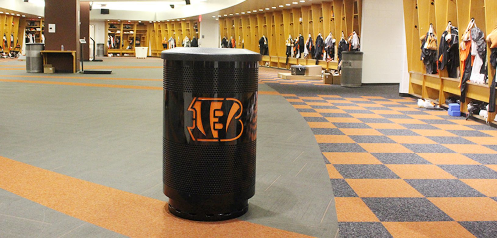 Witt Custom Logo Outdoors Black Bengals Arena Trash Cans